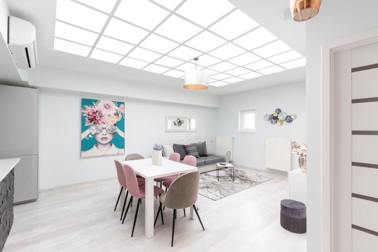 Luxurious Karoly Apartment In The Heart Of Budapest Exterior photo