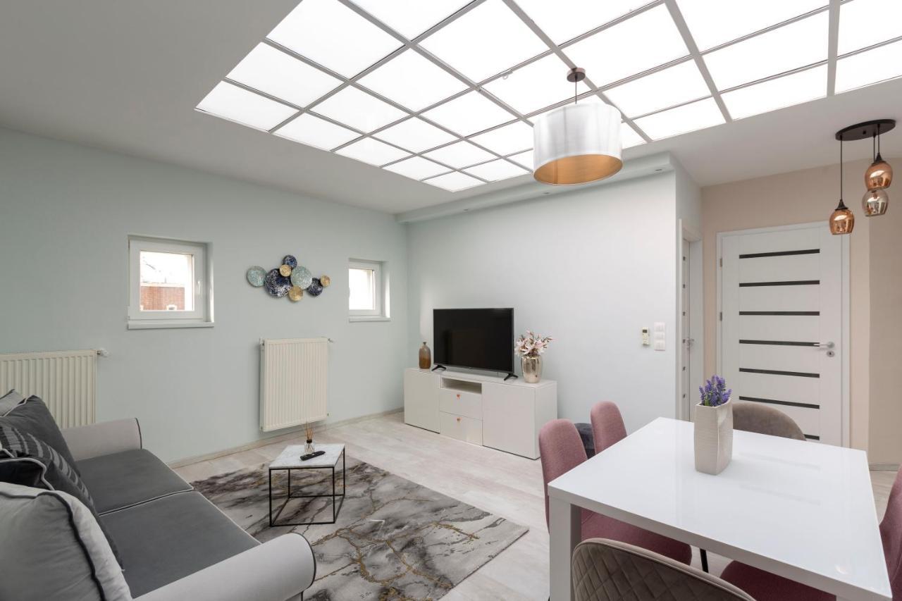 Luxurious Karoly Apartment In The Heart Of Budapest Exterior photo
