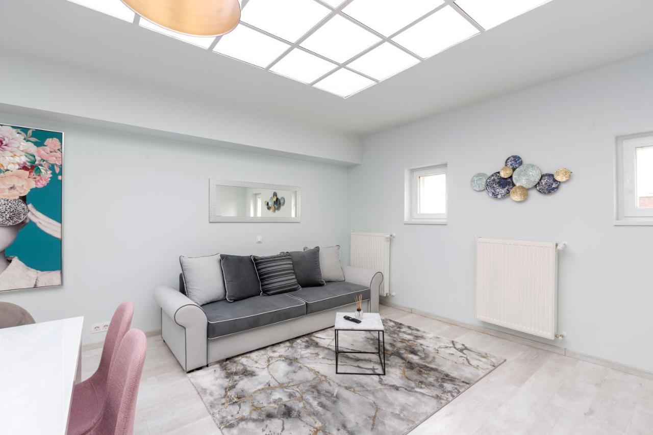 Luxurious Karoly Apartment In The Heart Of Budapest Exterior photo