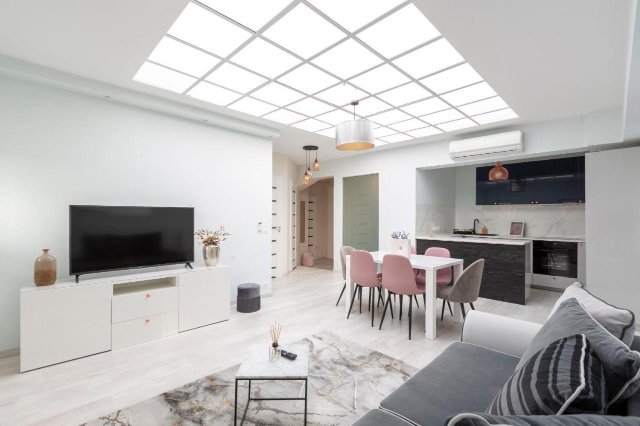 Luxurious Karoly Apartment In The Heart Of Budapest Exterior photo